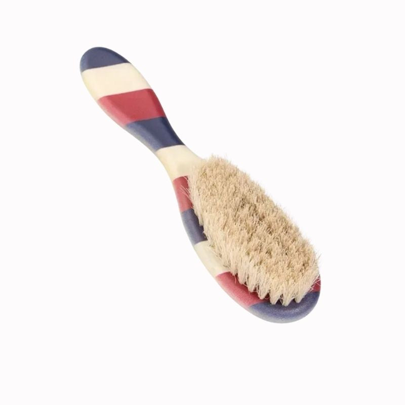 Brosse À Cheveux Homme – Look Net sur fond blanc