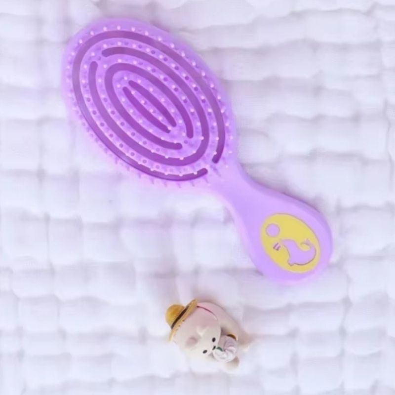 Brosse Démêlante – Compacte et Pratique