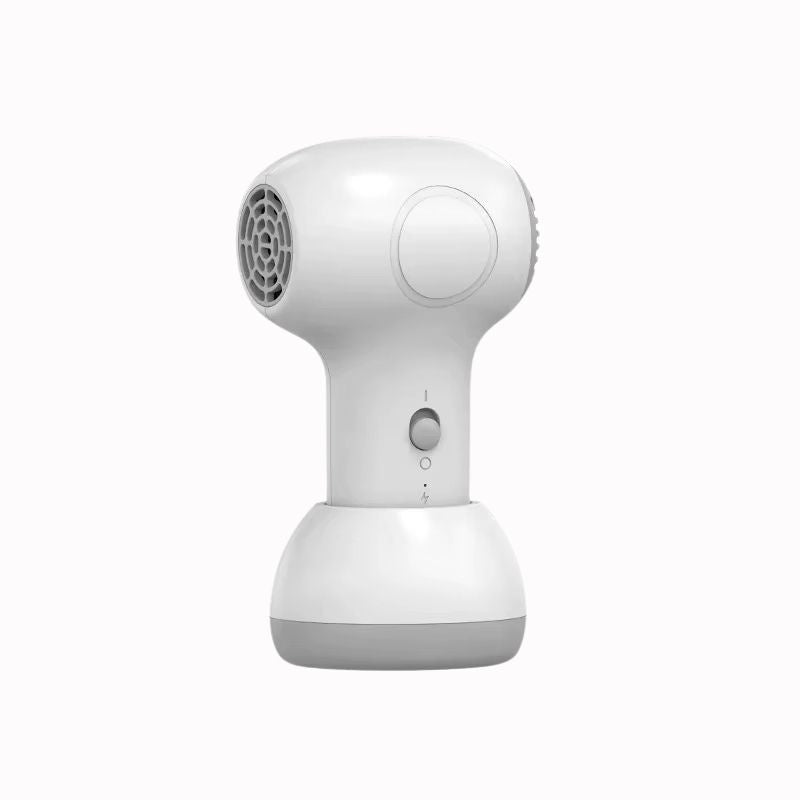 Sèche-Cheveux de Voyage – Doux et Précis sur fond blanc